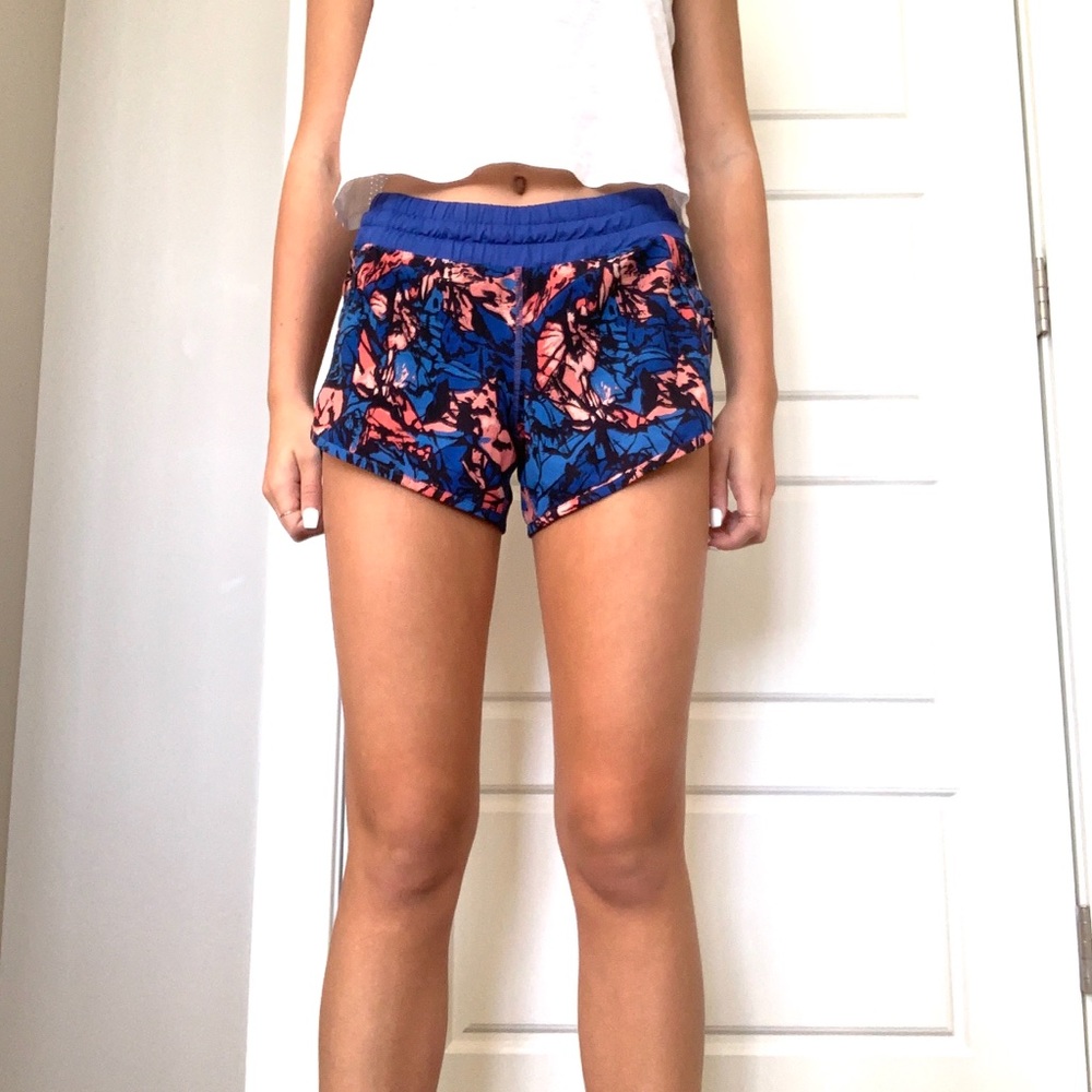 patterned lulu lemon shorts